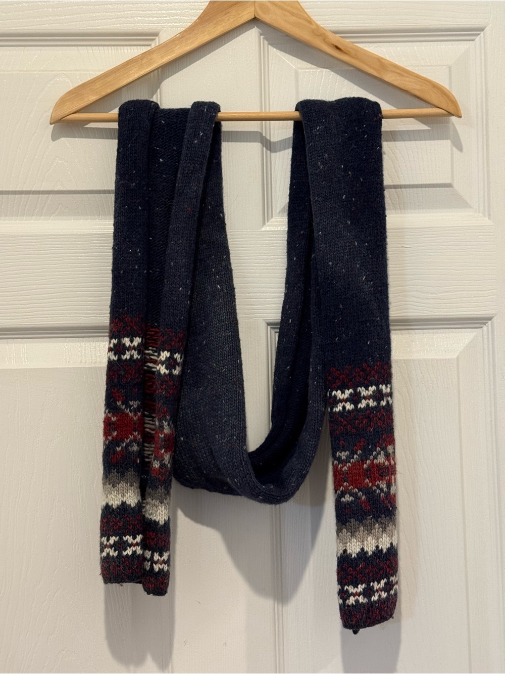 Tommy Hilfiger Unisex Fair Isle Winter Scarf Navy Red White